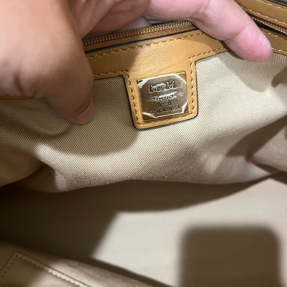 MCM COGNAC VISETOS TOTE WITH LONG STRAP. EXCELLENT CONDITION 😍 - Picture 11 of 14